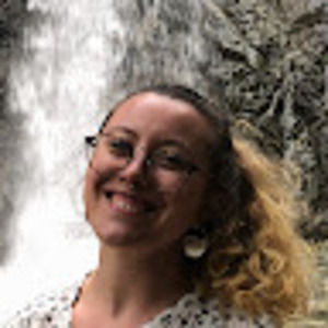 Meet your Posher, Elise